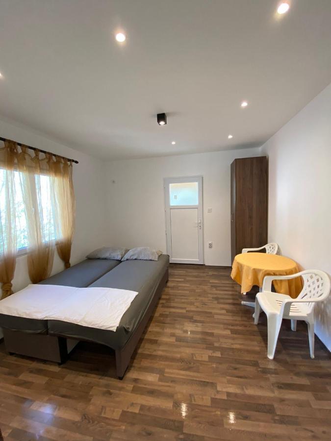 Apartmani Lala 2 Čanj エクステリア 写真