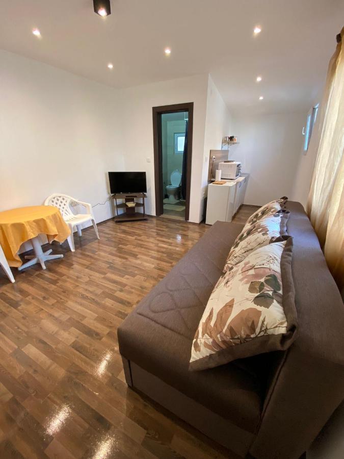 Apartmani Lala 2 Čanj エクステリア 写真